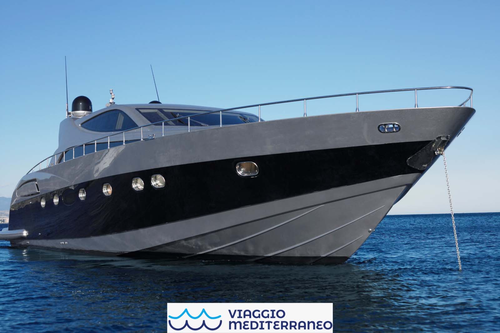 yacht-3-1-1600x1067